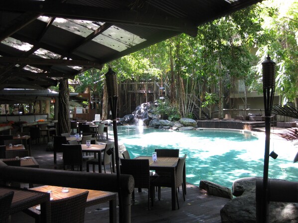 Outdoor pool, a heated pool - !!!!! Get Ready - Get Set - To - Relax @ 104 Ramada Resort - Free Wi-Fi !!!!!!!! (Port Douglas)