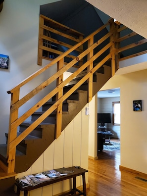 Interior - Hot Tub, Quiet, Relaxing , Fishing, Wi Fi, A.C., Fire Pit, Windy 9, Hot Tub (Stewart)