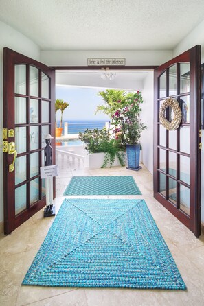 Interior - LUXURY VILLA! HIGHEST GUEST RATINGS ON ISLAND!  DISCOUNTED SUMMER RATES! (Guana Bay)
