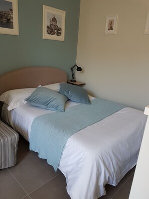 1 bedroom, iron/ironing board, WiFi, bed sheets - Independent studio near Santa Maria Novella Train Station (Firenze)