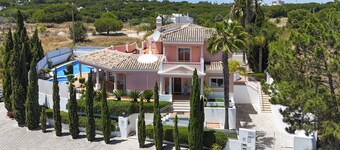 Villa Duma with private pool and jacuzzi which can be heated