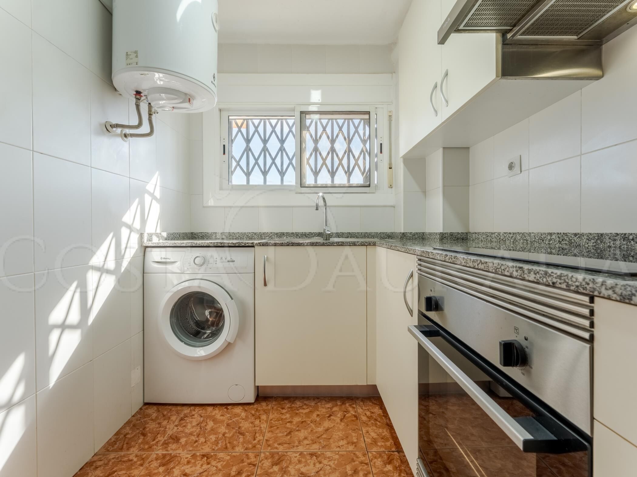 Fridge, microwave, oven, cookware/dishes/utensils