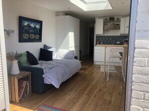 1 Schlafzimmer, Bügeleisen/Bügelbrett, Reisekinderbett, kostenloses WLAN