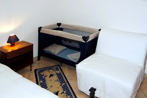 1 bedroom, iron/ironing board, free WiFi, bed sheets - Economic apartment just steps from Venice (Mestre)