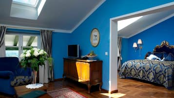 1 bedroom, in-room safe, WiFi, bed sheets