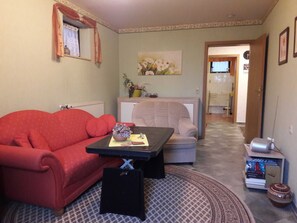 Unclassified image, 2 of 11, button