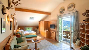 1 bedroom, in-room safe, WiFi, bed sheets