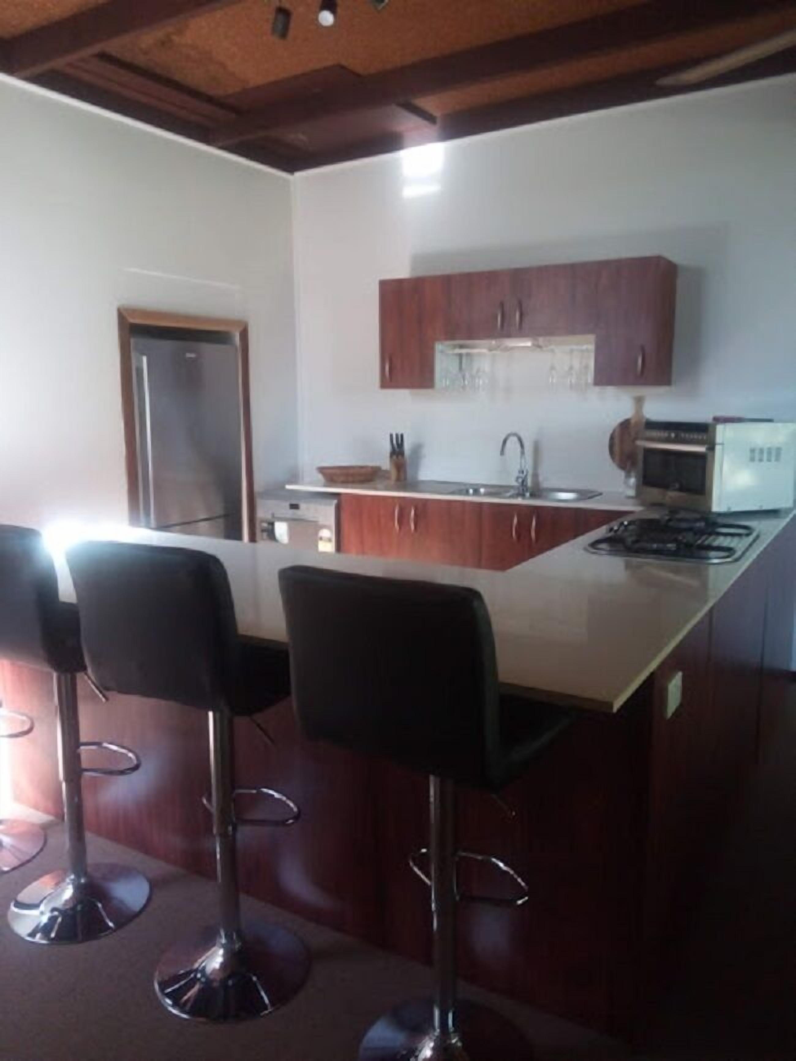 Cottage, 3 Bedrooms, Ensuite | Private kitchen | Fridge, microwave, stovetop, cookware/dishes/utensils