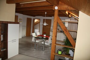 Dining - Dream family holidays with pool, sustainable and often cheaper than a hotel (Britzingen)