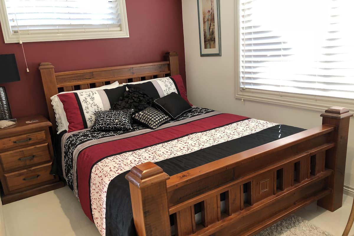 Camera, 1 letto queen, vista giardino | 1 camera, biancheria da letto di alta qualità, con stile personalizzato