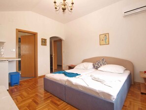 1 bedroom, WiFi - Studio with a/c (Fažana)