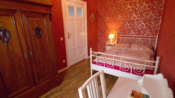 2 Schlafzimmer, Reisekinderbett, WLAN, Bettwäsche