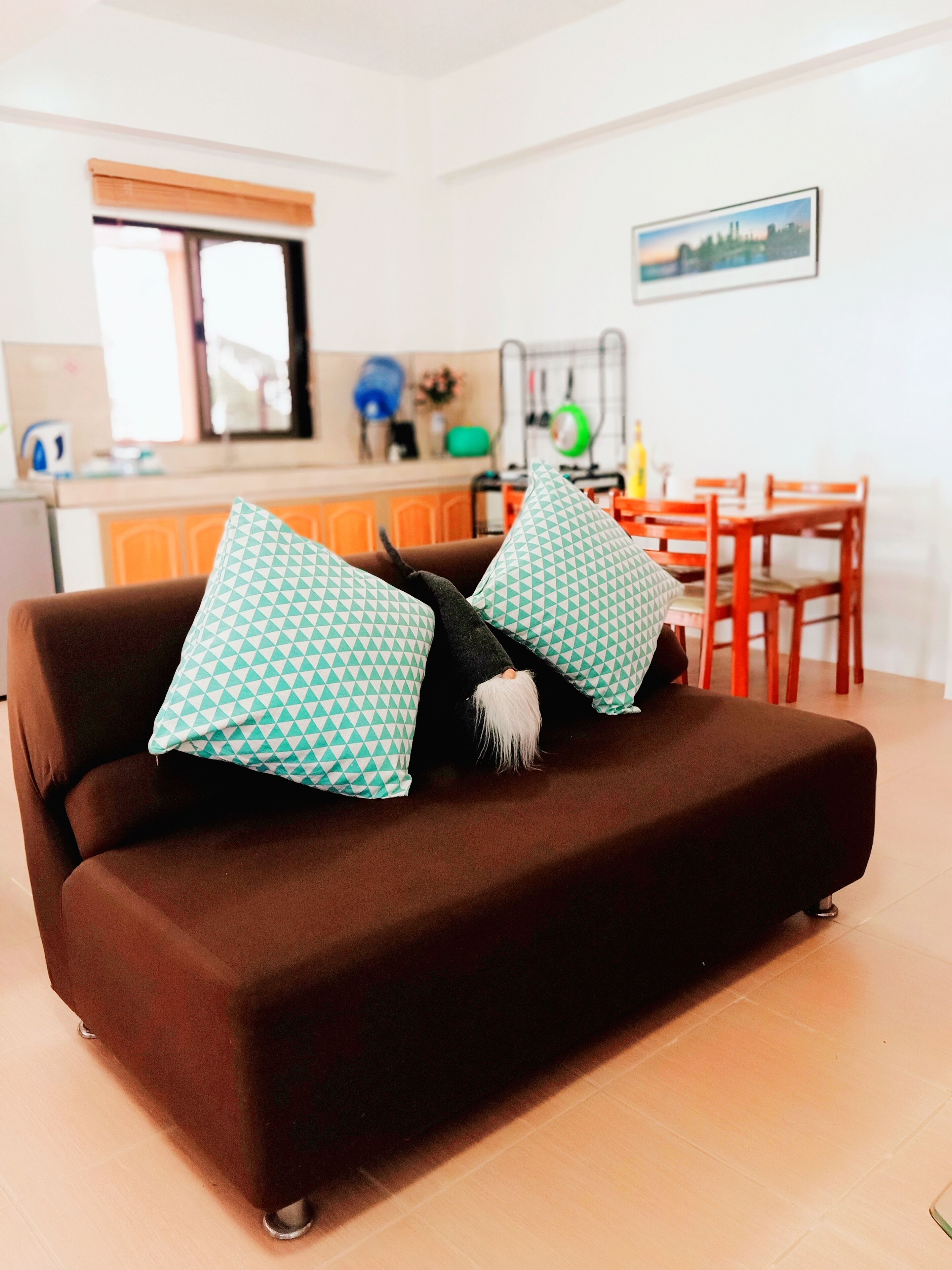 Individually decorated, iron/ironing board, free WiFi, bed sheets