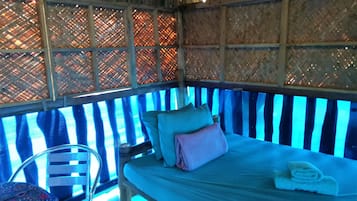 Panoramic Tree House