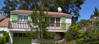 Wooded Retreat Close to Sainte Anne Beach, La Tranche-sur-Mer
