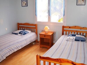 3 bedrooms - Forest-Edge Oasis: Cozy Home near Beach, Sports, and Amenities (La Tranche-sur-Mer)