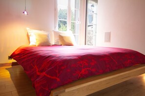 1 chambre, coffres-forts dans les chambres, fer et planche à repasser