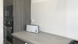茶具/咖啡用具、冰箱、微波炉、烤箱