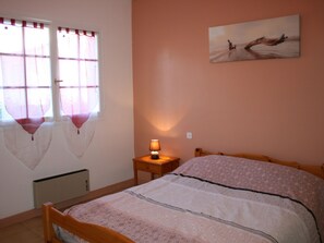 4 bedrooms, free WiFi - Spacious villa with terrace by the sea, pets allowed (La Tranche-sur-Mer)