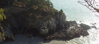 Villa with private pool at the entrance to the Crozon peninsula