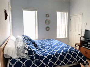 3 bedrooms, iron/ironing board, WiFi, bed sheets - Magnolia Market - 4 Miles away (Waco)