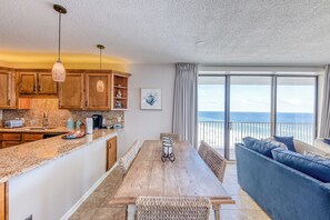 Dining - Owner Operated Beachfront Condo - Corner Unit - Fabulous Views - 3BR/3BA (Orange Beach)