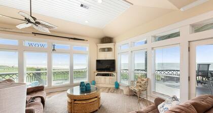 WOW (Wade on the Water) - Amazing Beachfront with all the extras!