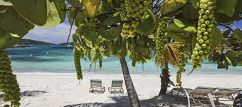 Sapphire Beachfront!  Steps away from water, Great Location