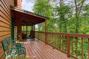 Property grounds - 10 min to Dollywood/Cal Ripken Field, Firepit, Foosball, Hot Tub, Private (Sevierville)