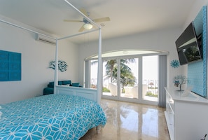 3 bedrooms, in-room safe, iron/ironing board, free WiFi
