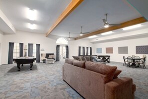 Smart TV, fireplace, video games, Netflix - Big Family Friendly Home, HUGE Gameroom, By Sprng Training, Golf & Cardinals (Peoria)