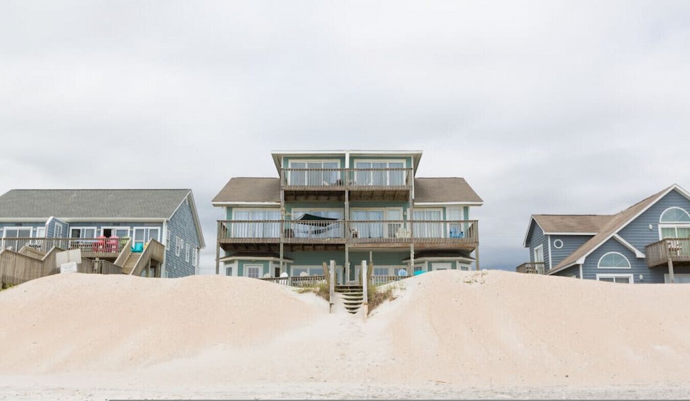 Oceanfront 5-BR Home - Sleeps 16!