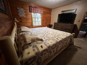 2 bedrooms, iron/ironing board, WiFi, bed sheets - Enjoy the the nature and relax ! (Sevier County)