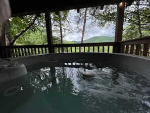 Outdoor spa tub - Enjoy the the nature and relax ! (Sevier County)