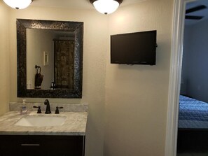 Shower, hair dryer, towels, soap - Nicely Renovated 1st floor Condo 1/2 Block From The Beach! (Corpus Christi)