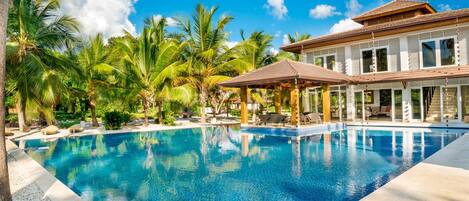 Alberca al aire libre