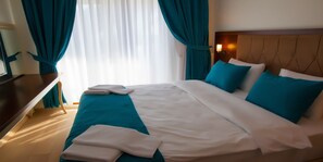 Minibar, una cassaforte in camera, una scrivania