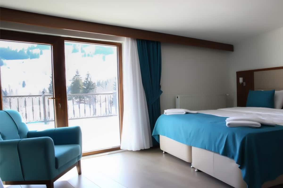 Exclusive Double or Twin Room | Minibar, in-room safe, desk, free cribs/infant beds