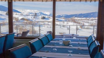 Der serveres morgenmad, frokost og aftensmad