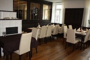 Breakfast, lunch and dinner served - Alte Brauerei Mertingen (Mertingen)