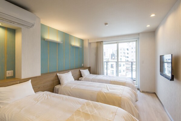 In-room safe, soundproofing, iron/ironing board, free WiFi