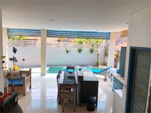 Family House, 2 Bedrooms, City View | Private kitchen
