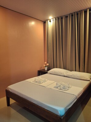 Narra | 1 bedroom, desk, laptop workspace, free WiFi - Woodside Rogers Residence (Puerto Princesa)