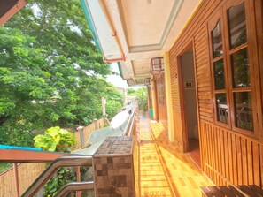 Acasia | Balcony - Woodside Rogers Residence (Puerto Princesa)