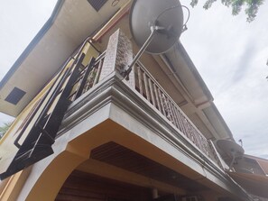 Exterior detail - Woodside Rogers Residence (Puerto Princesa)