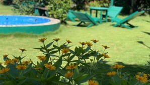 Pool - Hotel Noble Inn (Pokhara)