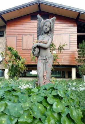 Exterior detail - Lampang Homstay 2 (Lampang)