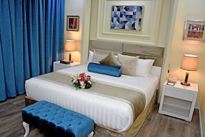 In-room safe, soundproofing, iron/ironing board, free WiFi - Golden Bujari Hotel Al Dhahran (Al Khobar)