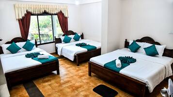 1 habitación, ropa de cama de alta calidad y escritorio