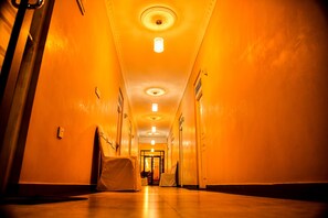 Shower, free toiletries